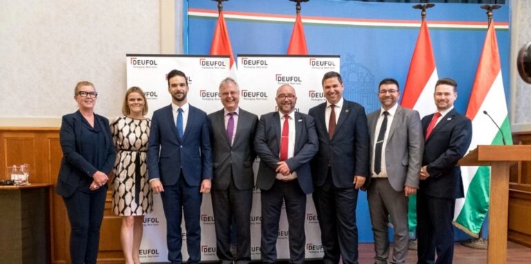 Deufol-Ungarn-Debrecen-Aussenministerium-Budapest-Gruppenfoto