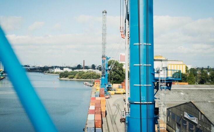 Repair-and-customization-of- shipping- containers-DEUFOL-0001