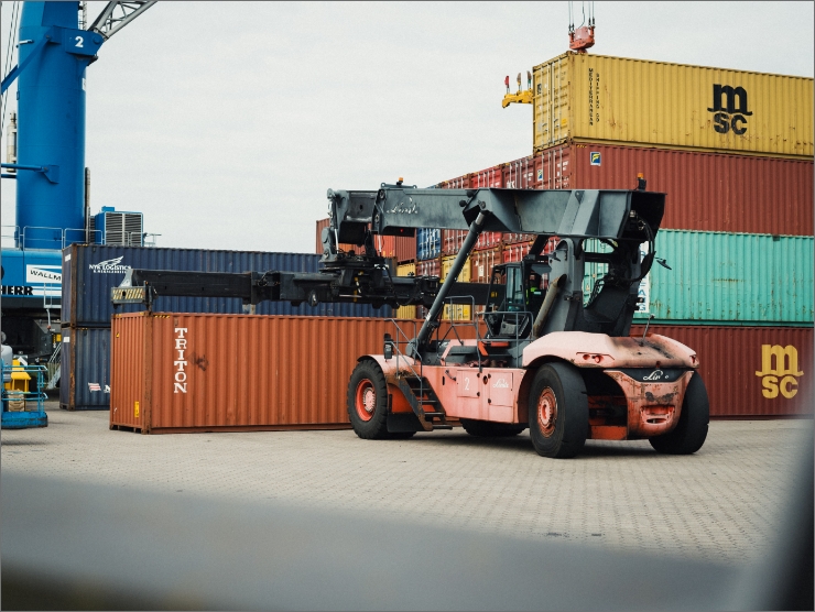 Containerstau-DEUFOL-001